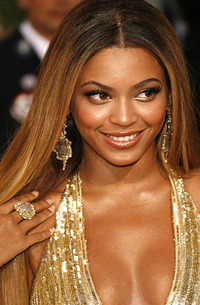 Beyonce Knowles hot on and off stage