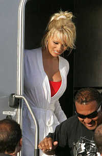 Pamela Anderson Can't Stay Away From The Beach