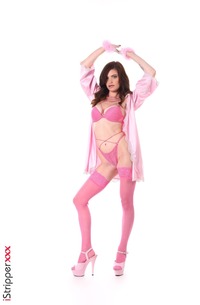 Nicole Rae in Lingerie Squirts Wildly While Wearing High Heels and Stockings