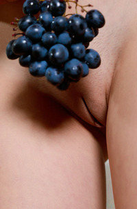 Nude Georgia With Bunch Of Grapes Over Her Pussy