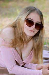 Dakota Pink Unhooks Her Bra To Fully Expose Her Beautiful Big Breasts