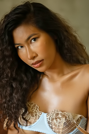 Niki Smiles As The Light And Shadow Play Over Her Gorgeous Body
