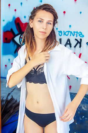 Bullet Sexy Amateur Teen Girl