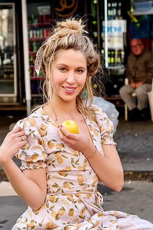 Eve Casta Expose Her Gorgeous Body As She Poses Provocatively In A Secluded Corner