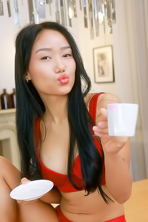 Cute Asian Model Oxitheam