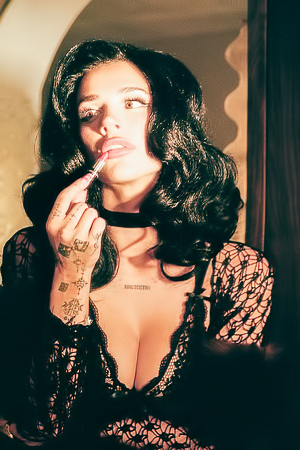 Ari Kytsya Beautiful Star In Erotic Lingerie