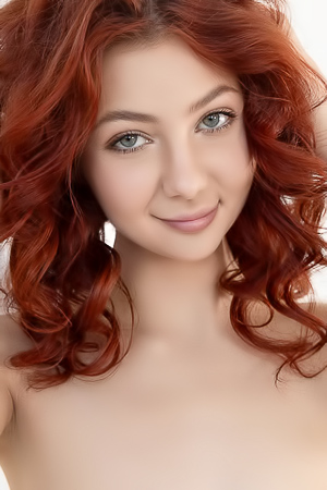 Bella Beatrice drips sweat, perky nipples glistening beneath striptease lights