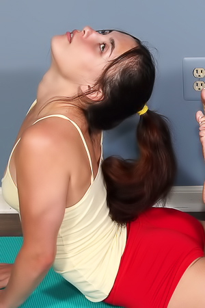 Sensual Stretching Of Boundaries With Daisy Pheonix